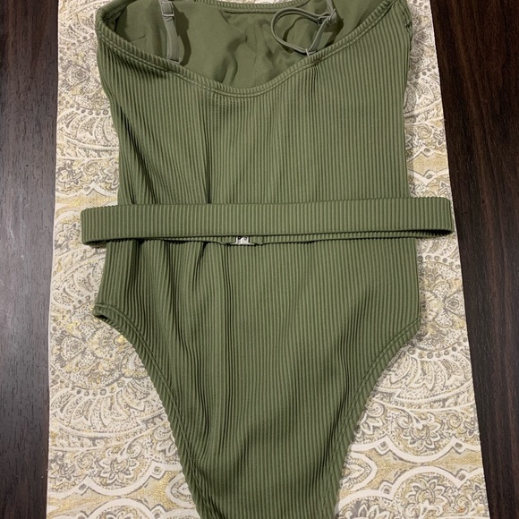 Abercrombie and Fitch one piece - Picture 2 of 2